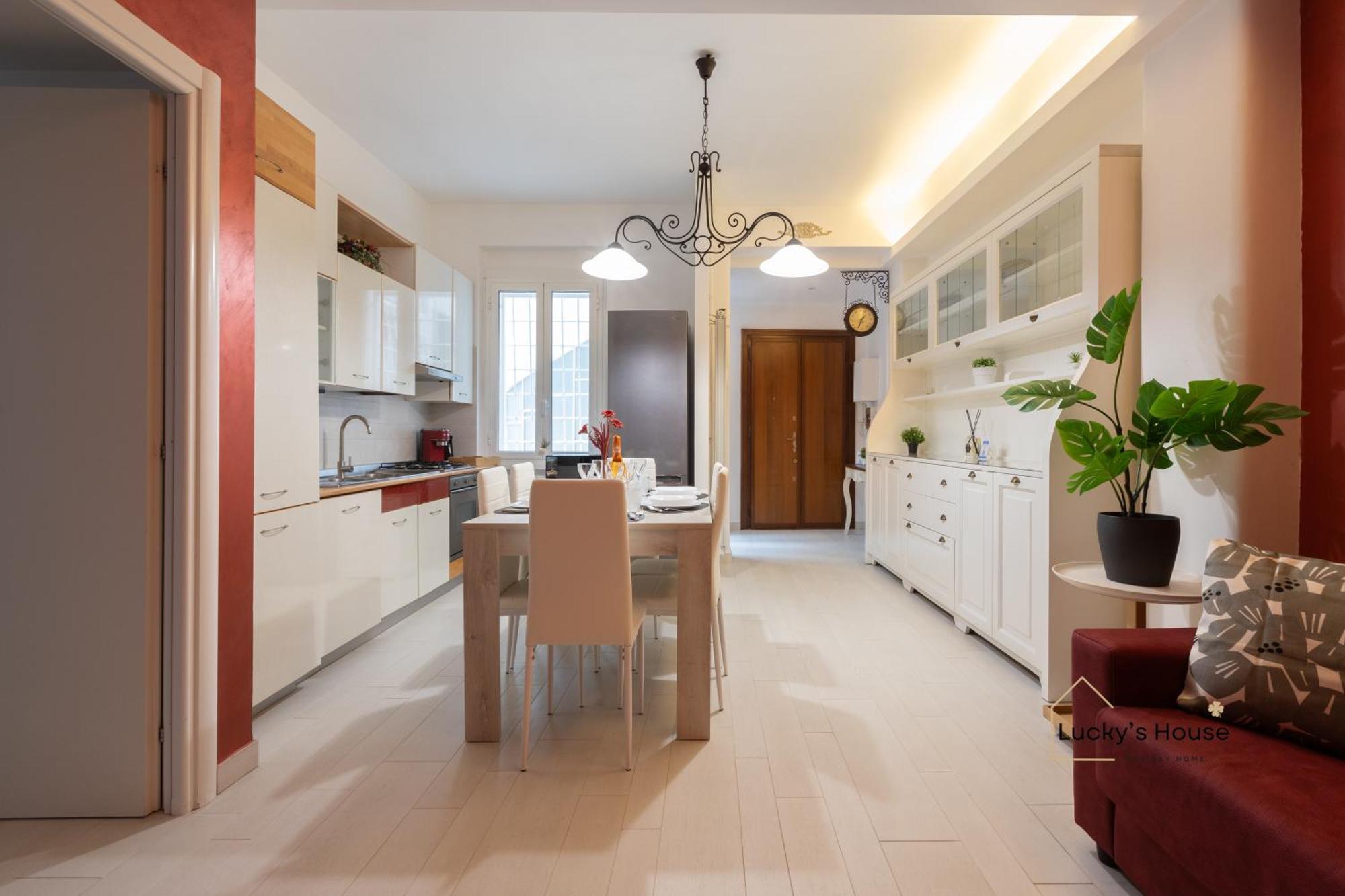 Apartment Lucky's House - 400mt To Metro A, 3 Bedrooms, 6-8 Pax, A-c, *