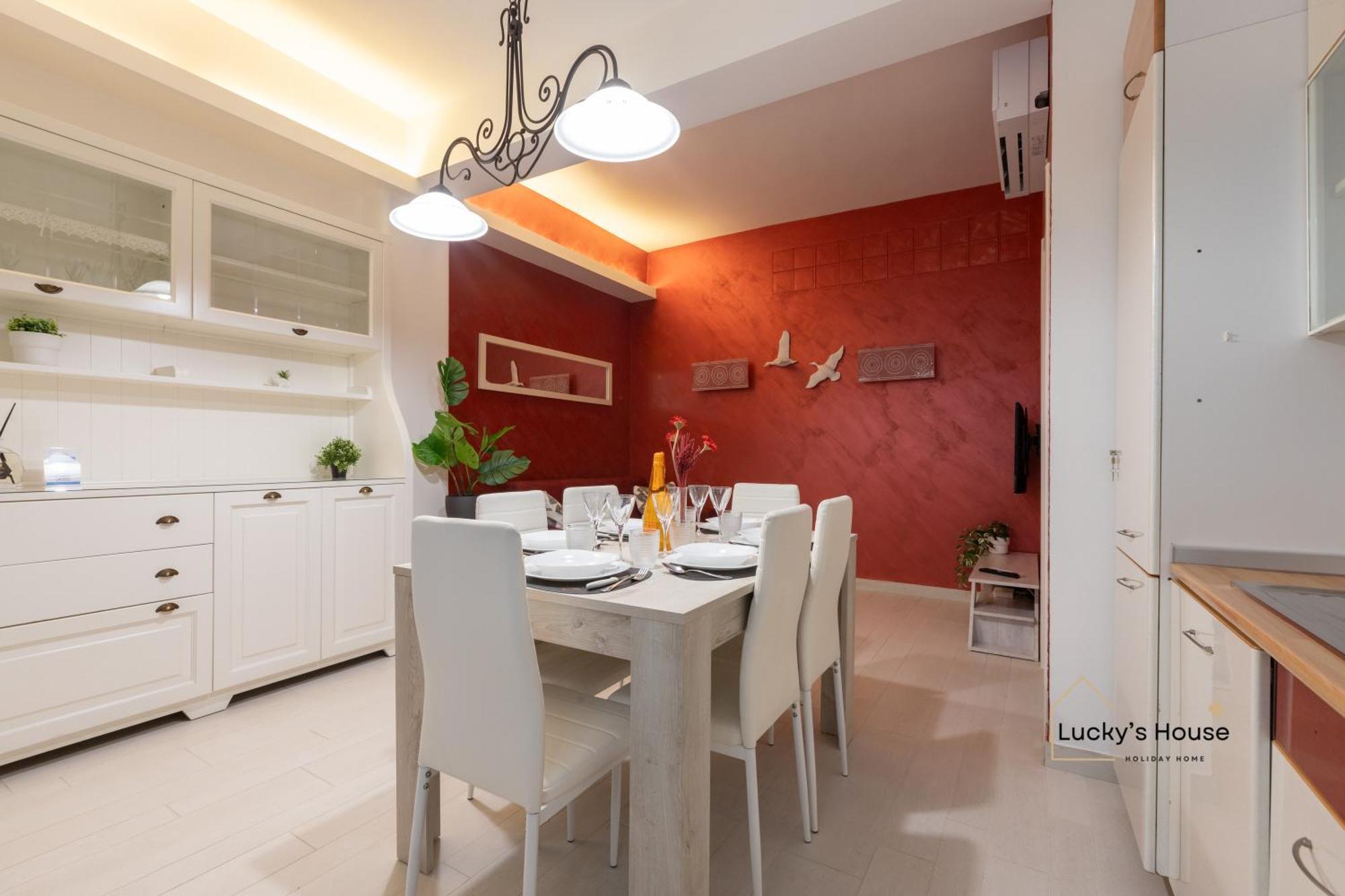 Lucky's House - 400mt To Metro A, 3 Bedrooms, 6-8 Pax, A-c, *